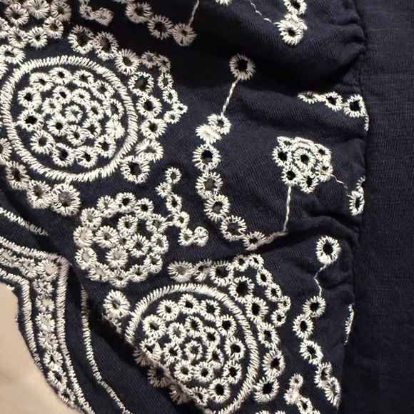 Time and Tru Navy Tee with White Embroidered Sleeves Like New Size XL - Picture 2 of 4